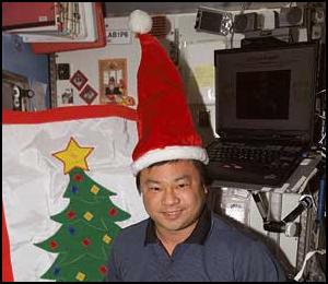 Leroy Chiao (besättning 10) firar jul ombord.