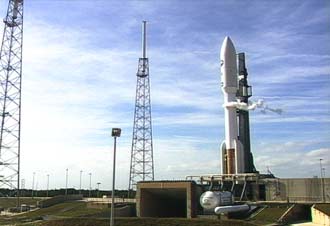 Atlas V-raketen på startplattan.