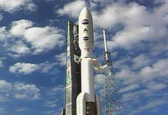 Atlas V raketen och New Horizons får vänta ett dygn till.