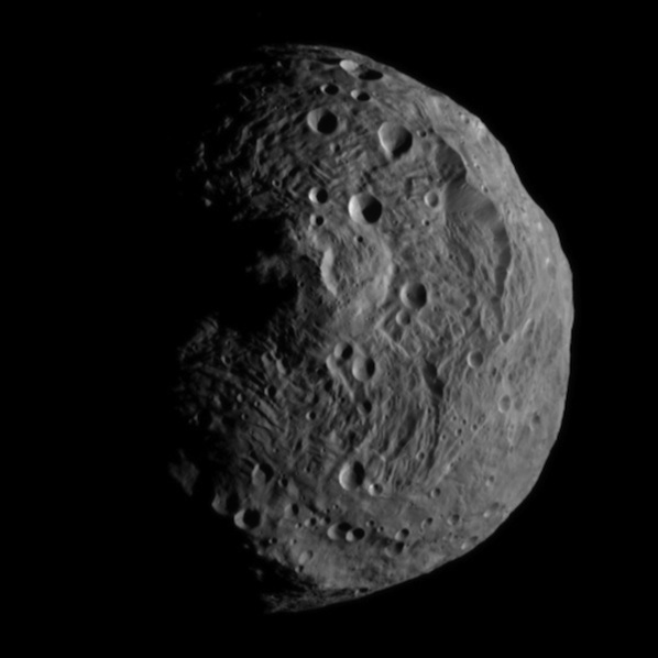 Vesta fotograferad frn ett avstnd av 14 500 kilometer.