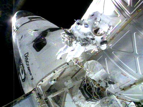 Pat Forrester och Discovery syns p&aring; denna fina bild.