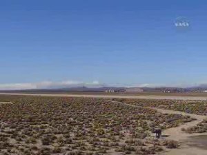 Edwards flygbas strax efter klockan 20:00.