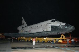 Discovery f&ouml;rflyttas till VAB inf&ouml;r sitt senaste uppdrag (STS-116).