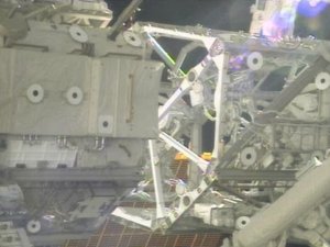 Till h&ouml;ger syns S3 och till v&auml;nster den del av stationen som S3/S4 skall f&auml;stas vid.