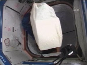 St�ngning av luckan p� ISS-sidan.