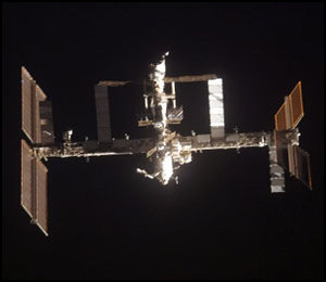 ISS fotograferad strax innan dockningen.