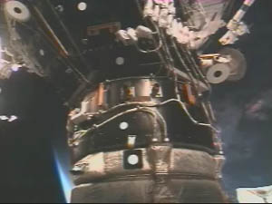 Discoverydockad med ISS i juli 2006.