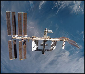 ISS fotograferad från Atlantis