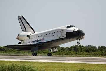 Endeavour landar p Kennedy Space Center den 31 juli 2009.