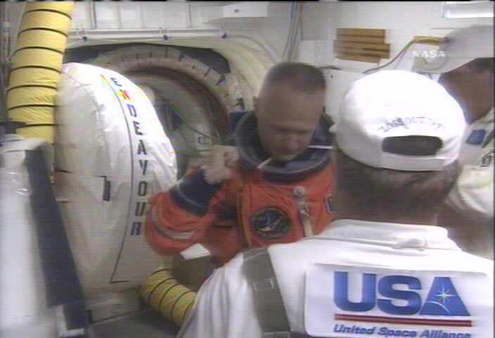 Piloten f�r hj�lp inf�r ombordstigningen