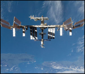 ISS fotograferad frn Discovery.